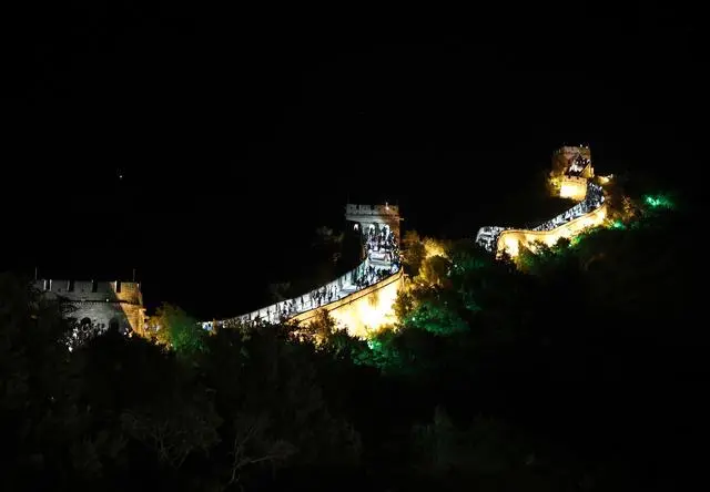 mutianyu great wall night scene